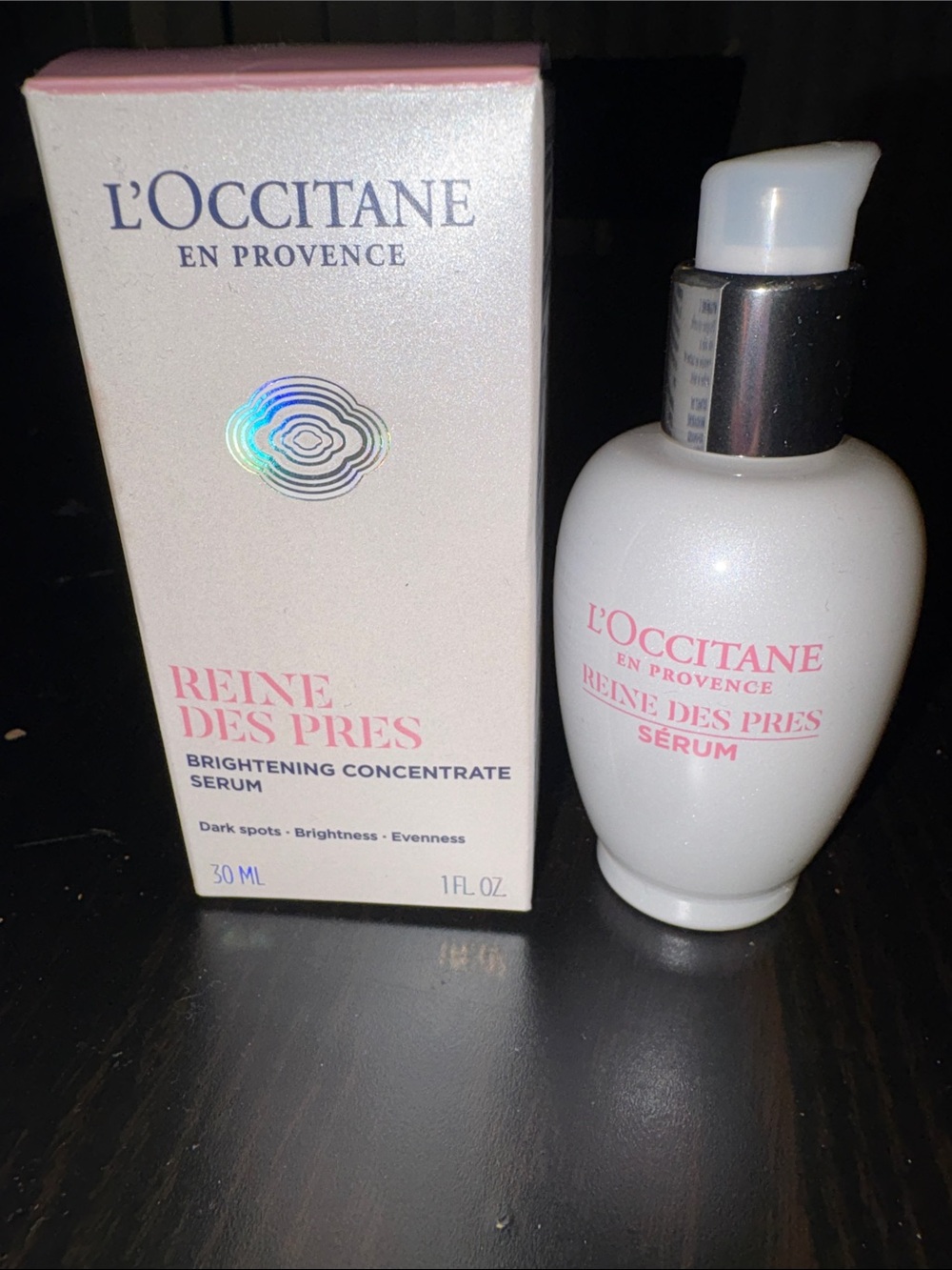 L'OCCITANE Reine Des Pres Brightening Serum - White & Pink